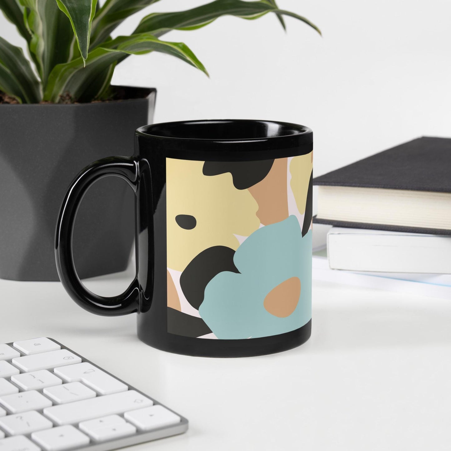 Mug Noir à Intérieur Coloré – Tasse en Céramique Élégante - Design Florale - Café, Thé, Chocolat - cuisine, cadeau, anniversaire, bureau