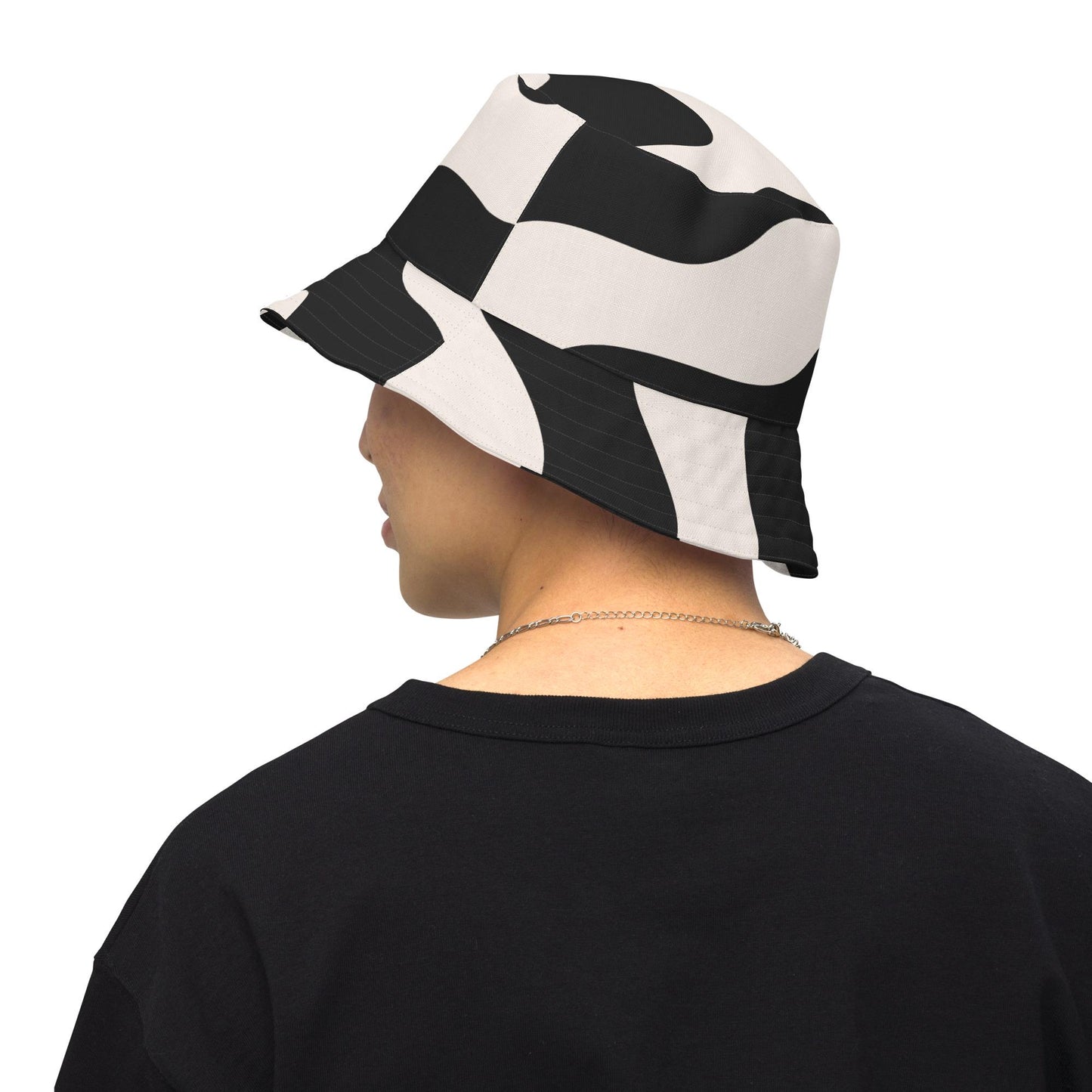 Bob réversible unisexe - beige et noir – graphique minimaliste – vue de dos, couture et maintien