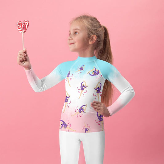 Rash guard petite fille – dégradé bleu blanc rosé - motif gymnaste danseuse - vue de face, compression légère