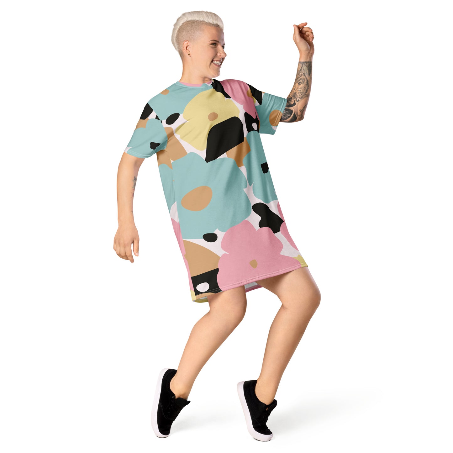 Robe t-shirt pour femme – Fleuri, Pastel – Coupe décontractée & style urbain - Minimaliste