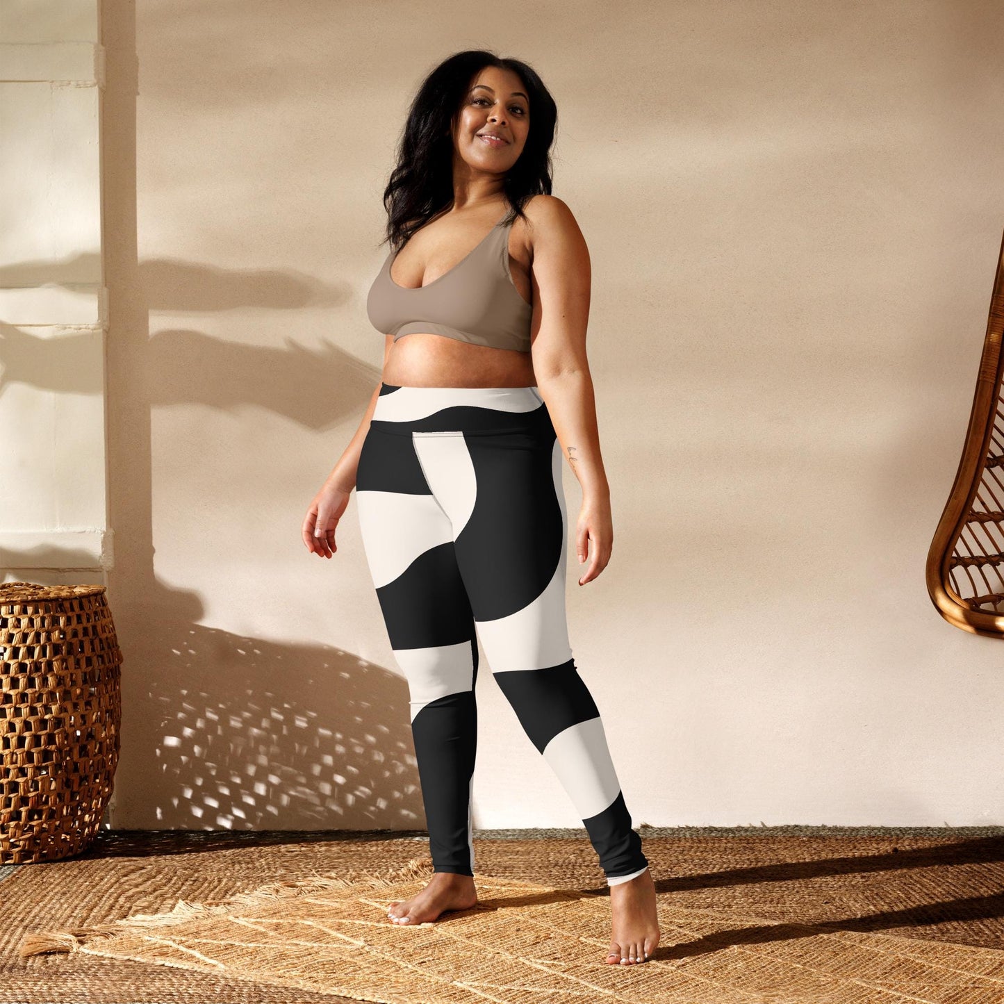 Legging de yoga pour femme – Beige & Noir – Stretch, taille haute, séchage rapide – Graphique Minimaliste