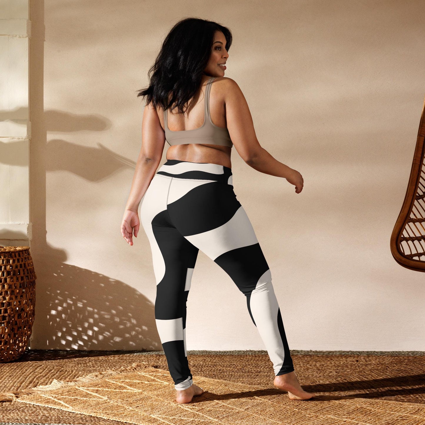 Legging de yoga pour femme – Beige & Noir – Stretch, taille haute, séchage rapide – Graphique Minimaliste