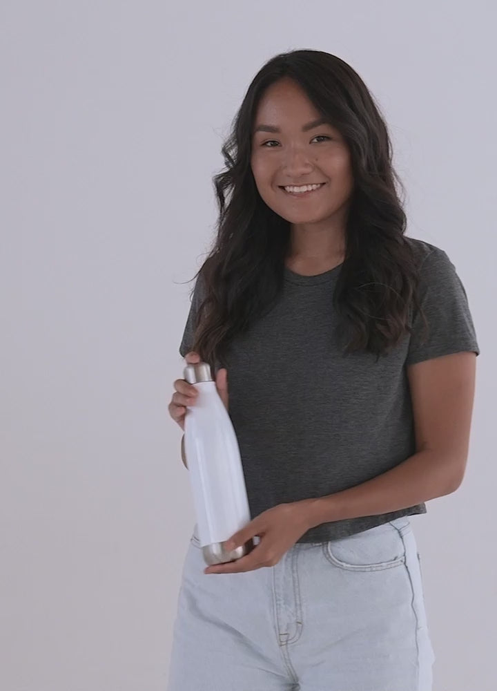 Gourde inox {couleur} en situation – sport, bureau, voyage - noir et blanc - rayures - graphique  minimaliste