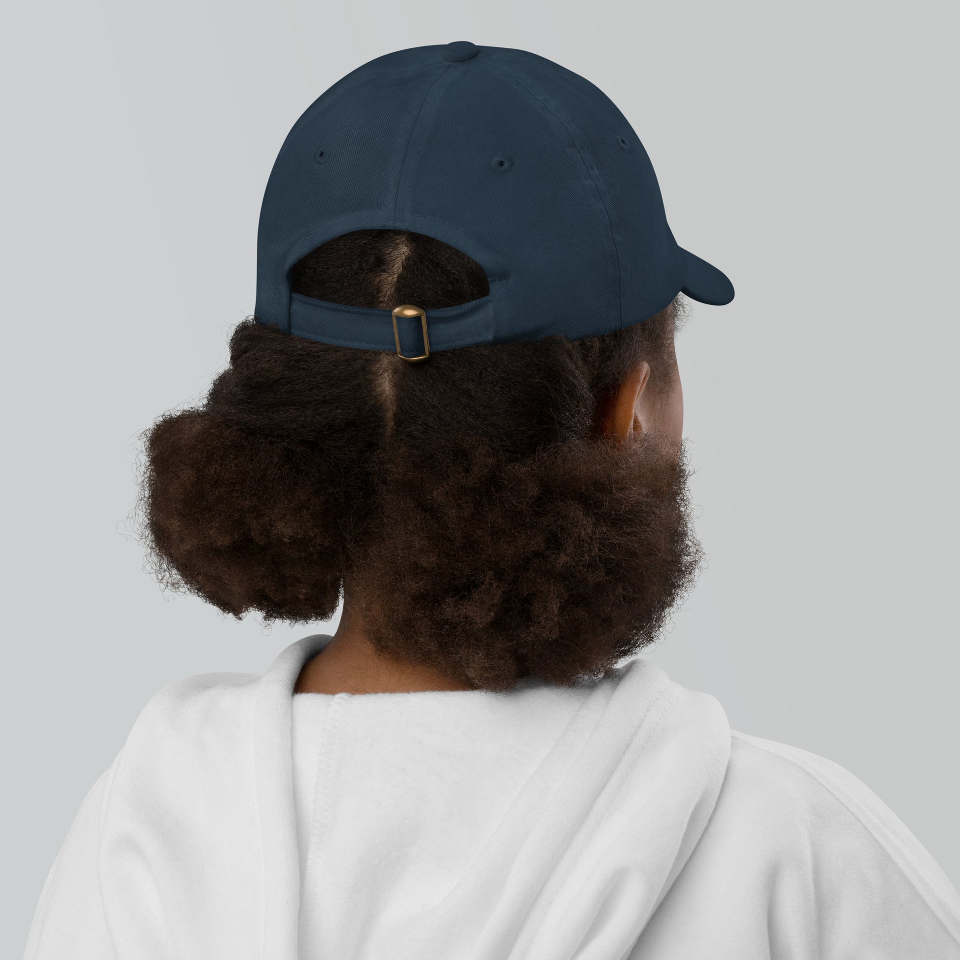 Casquette bébé & fille – vue de dos, ajustement/fermeture  - bleu marine, motif brodé gymnaste, danseuse 