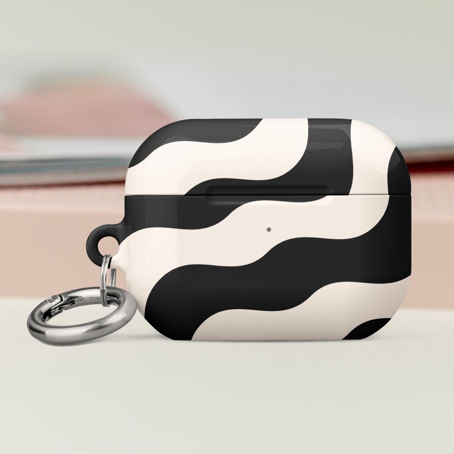 Coque AirPods résistante anti-choc & étanche – beige et noir à ondulations graphique minimaliste - usage mobile, style élégant et sécurisé