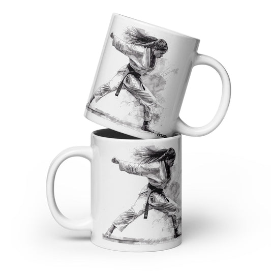 Mug en céramique 20 oz design graphique  – Blanc – Dessin Femme Judoka – vue de face, finition élégante
