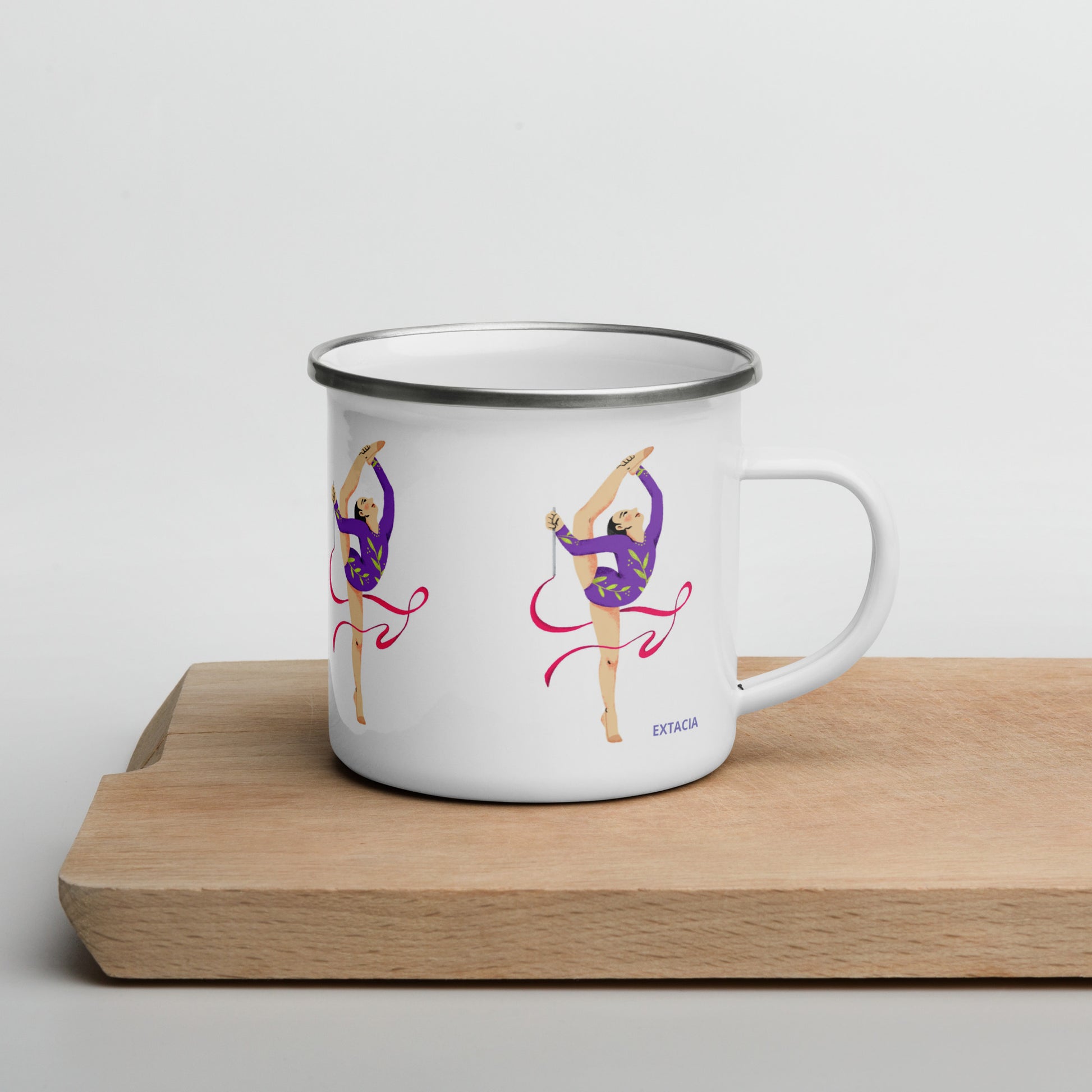 extaciafrance - Mug émaillé – Blanc – Format 12 oz, design pour camping & cuisine – Motif: Gymnaste au Ruban Rouge - branding white background cup  side on table