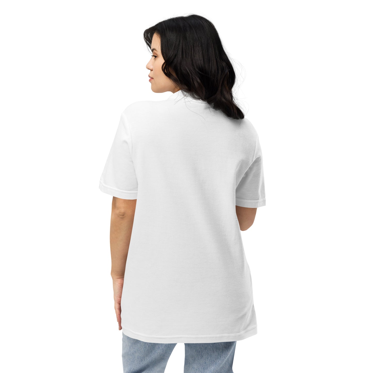Polo femme – vue de dos, tombé propre motif brodé - coeur deja pris - blanc