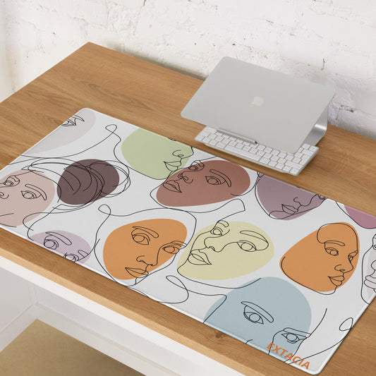 Tapis de souris gaming – Multicouleur Graphique Minimaliste  – grand format vue de face