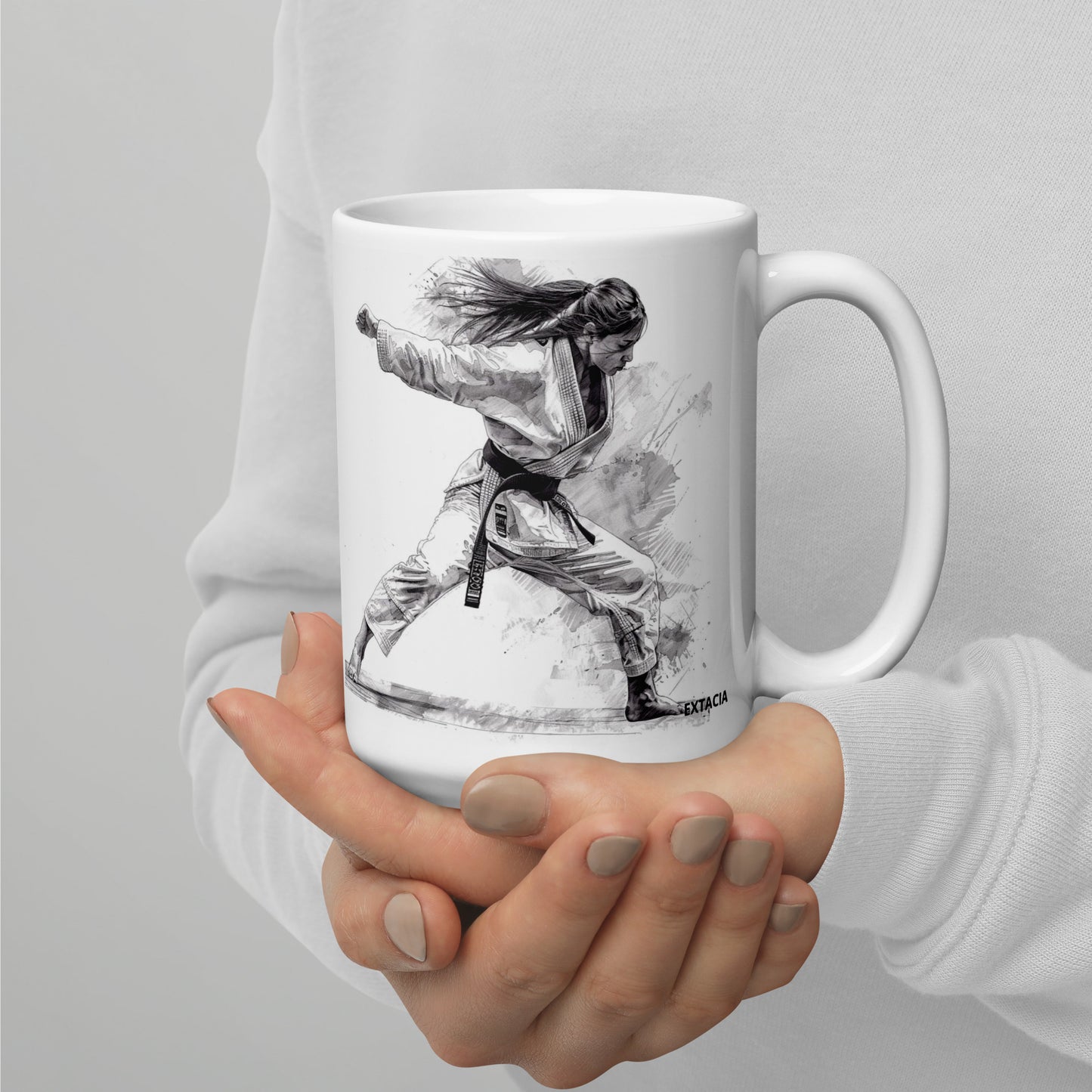 Mug en céramique – Blanc – Formats 11, 15, 20 oz, design élégant pour bureau & cuisine – Dessin Femme Judoka